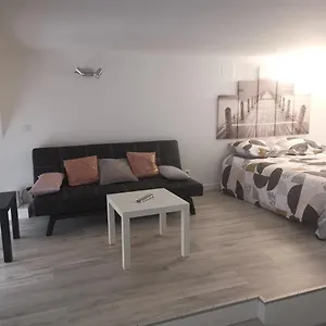 Beau Studio Rénové Lumineux , Calme , Wifi Cahors
