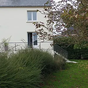 Petite Maison Avec Jardin Hébergement de vacances Landrévarzec